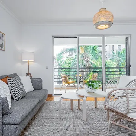 Apartment Lovely At The Location In Funchal (Madeira)