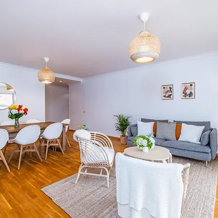 Apartment Lovely At The Location In Funchal (Madeira)