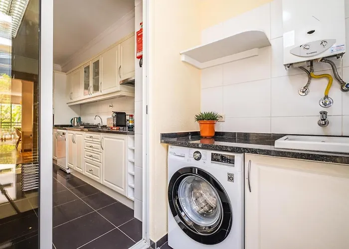 Lovely At The Location In דירה פונשל