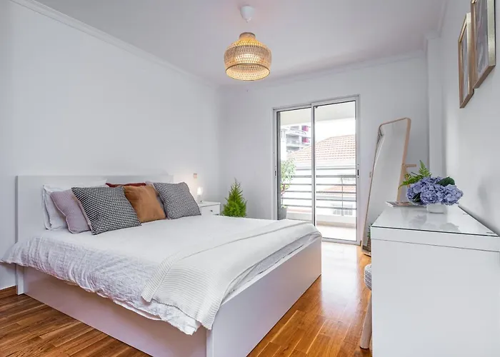 Lovely At The Location In 公寓