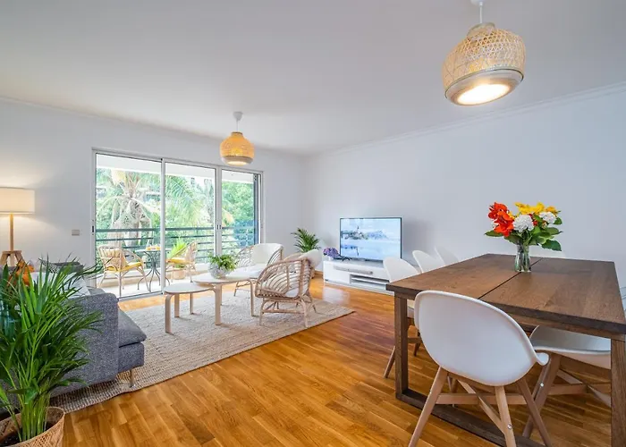 Lovely At The Location In 丰沙尔