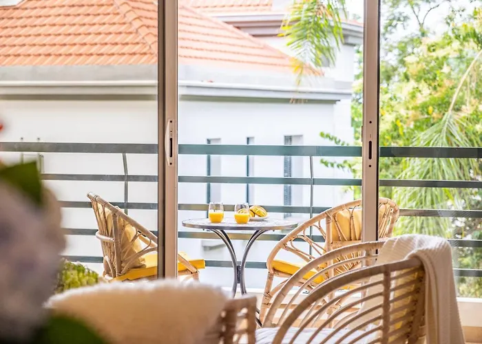 Lovely At The Location In 公寓 *