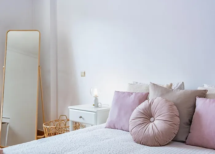 Lovely At The Location In 公寓