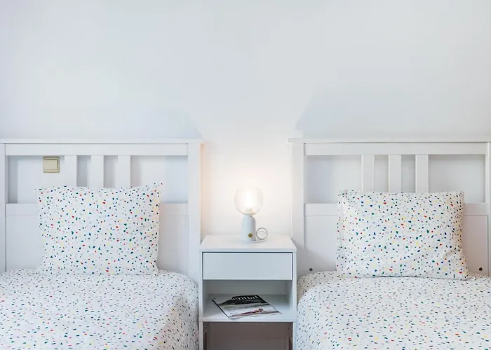 Lovely At The Location In דירה פונשל