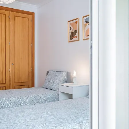 Lovely At The Location In Daire *