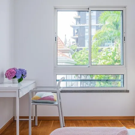 Lovely At The Location In * Funchal